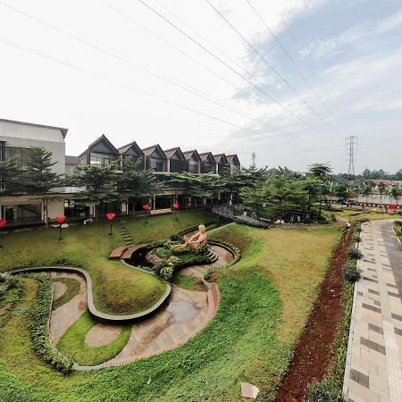 Stay G Royal Sentul Park By Grandhika Kedungmanggu Екстериор снимка