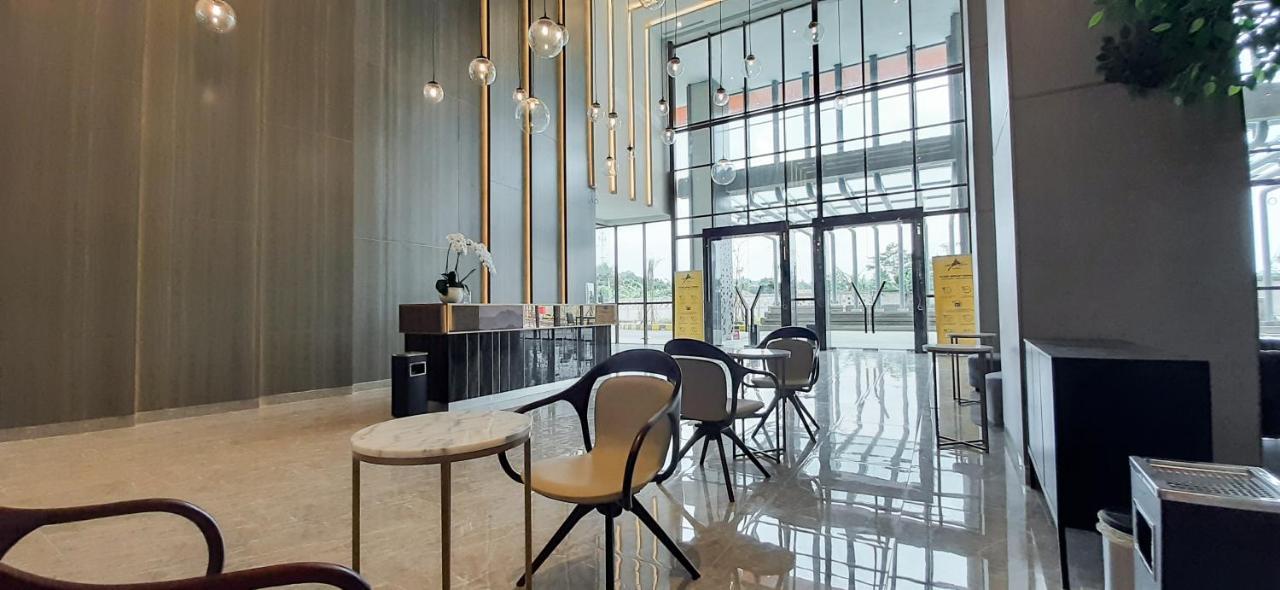 Stay G Royal Sentul Park By Grandhika Kedungmanggu Екстериор снимка